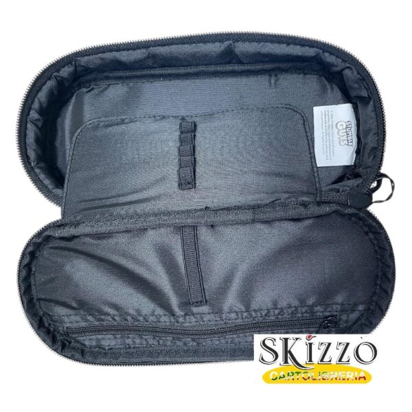 Sac à Dos Scolaire Trolley Stumble Guys - 3 Compartiments - Avec Trousse Ovale, 7 Stylos Effaçables Et Porte-clé - Dimensions 49x35x23 Cm - Couleur Noire